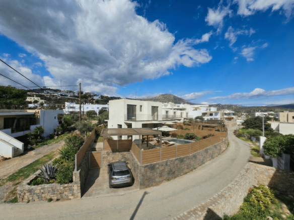 2-bedroom Villa In Agios Nikolaos, Greece (80 M²)