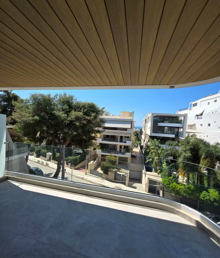 Flat 74 M2 In Voula, Greece