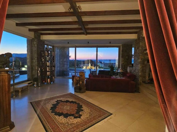 Villa 336 M2 In Vamos, Greece