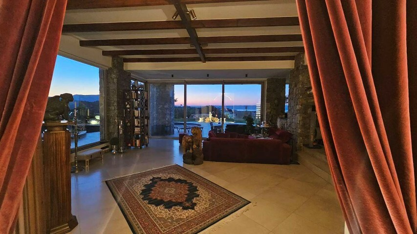 Villa 336 M2 In Vamos, Greece