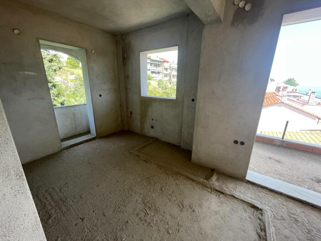 Building In Kavala, Greece (365 M²)