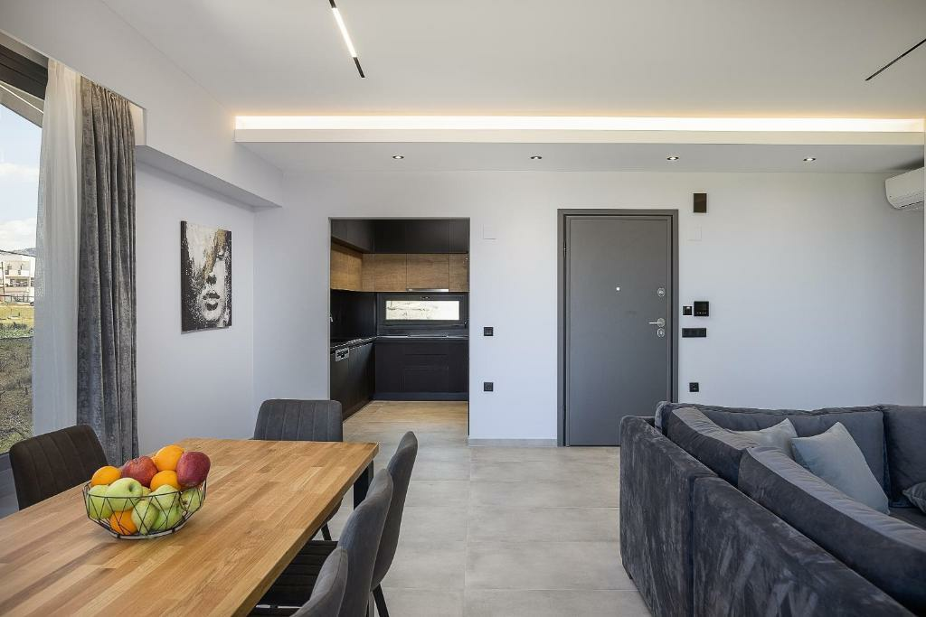 Villa 300 M2 In Gouves, Greece