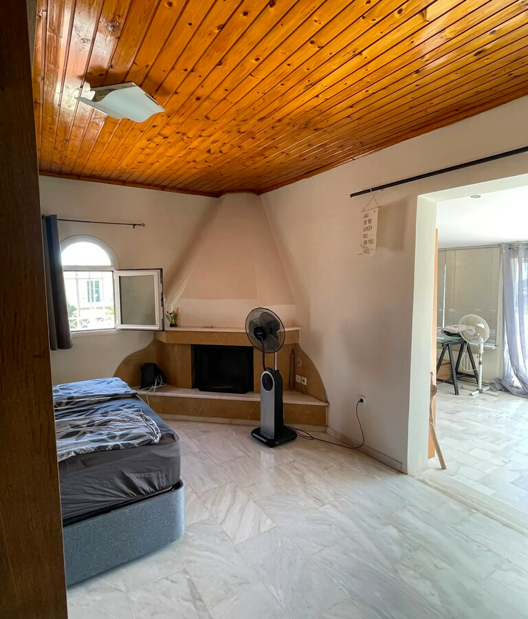 Maisonette In Artemida (loutsa), Greece (250 M²)