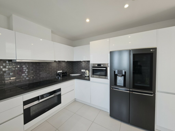 4-bedroom Villa In Agios Nikolaos, Greece (290 M²)