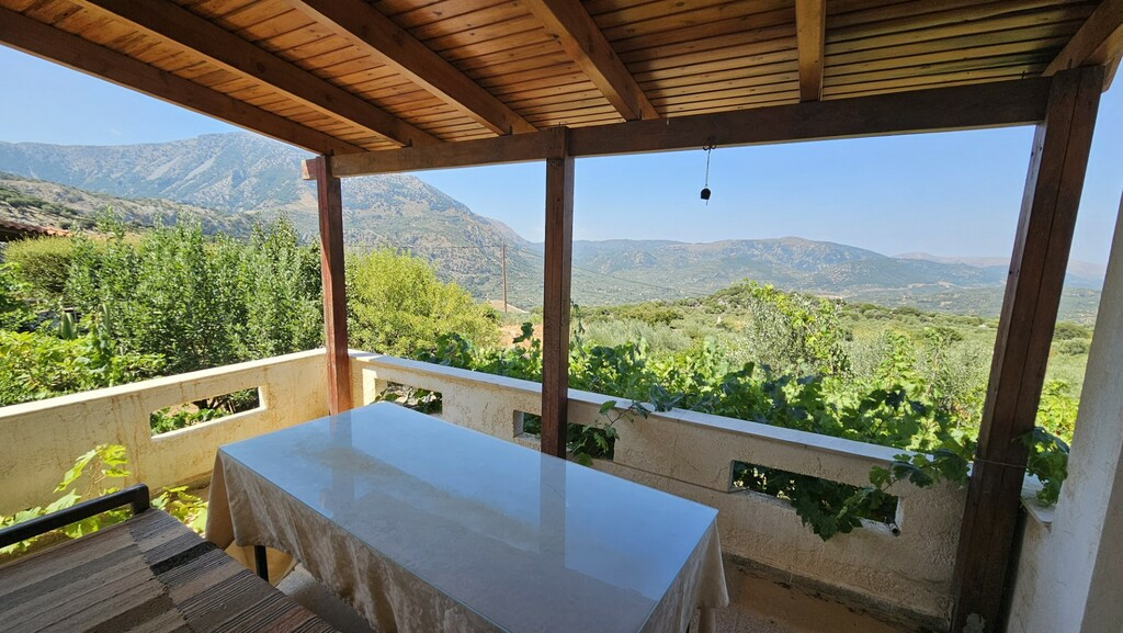 2-bedroom Detached House In Chersonisos, Greece (70 M²)