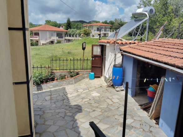 3-bedroom Complex In Poligiros, Greece (277 M²)