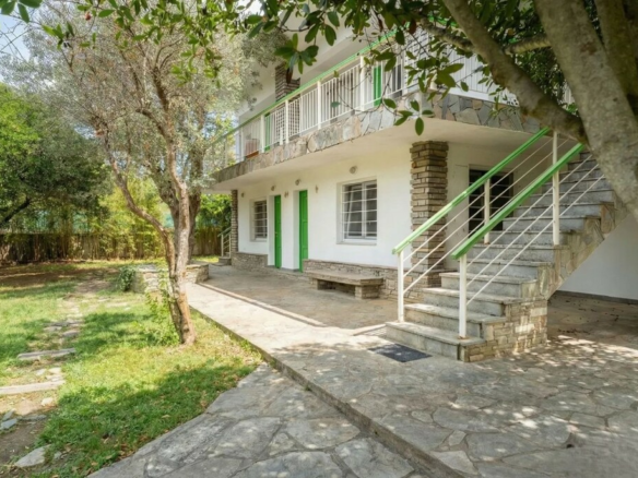5-bedroom Villa In Sithonia, Greece (260 M²)
