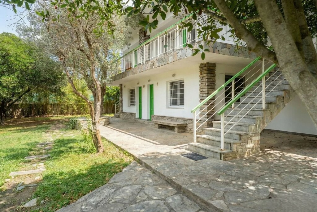 5-bedroom Villa In Sithonia, Greece (260 M²)