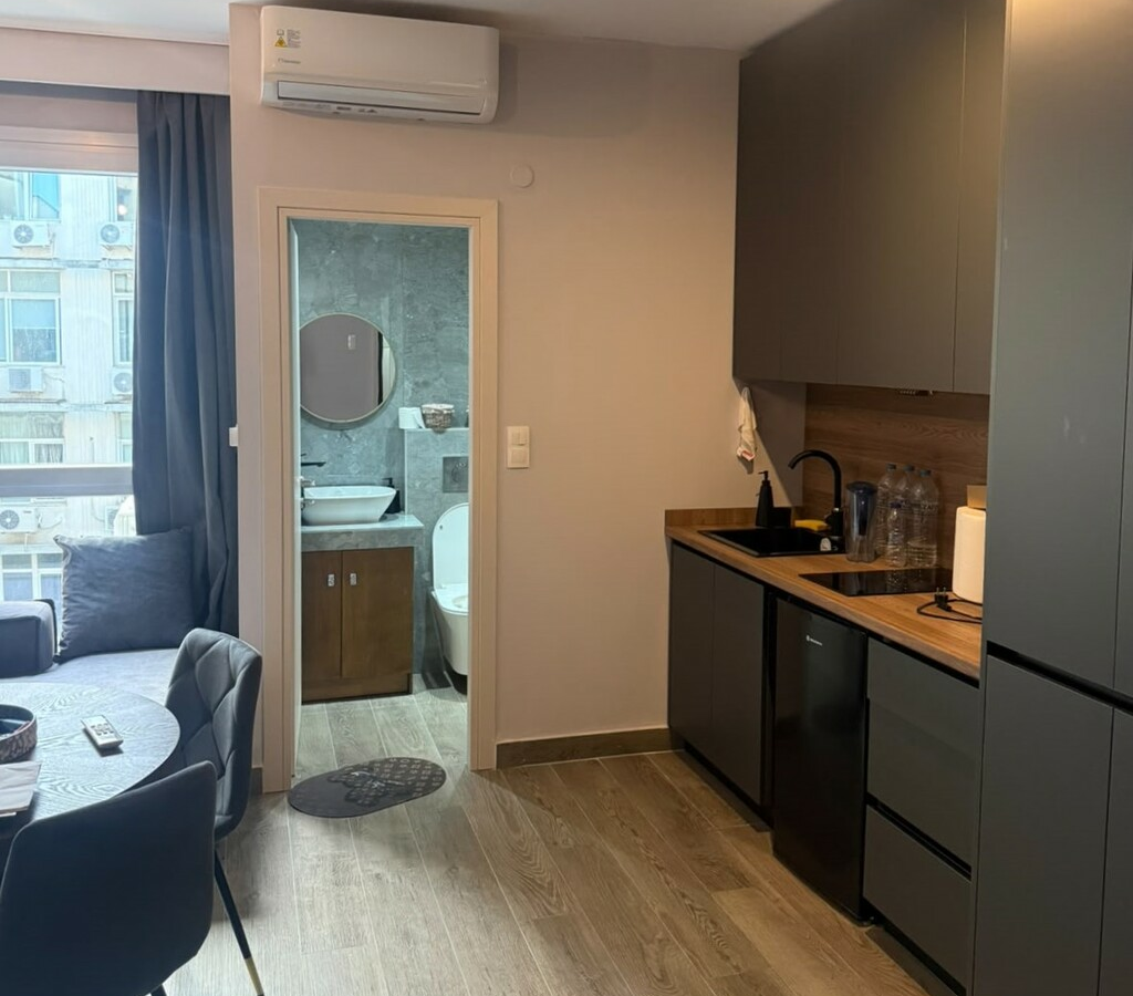 Commercial Property 38 M2 In Center Of Thessaloniki, Greece