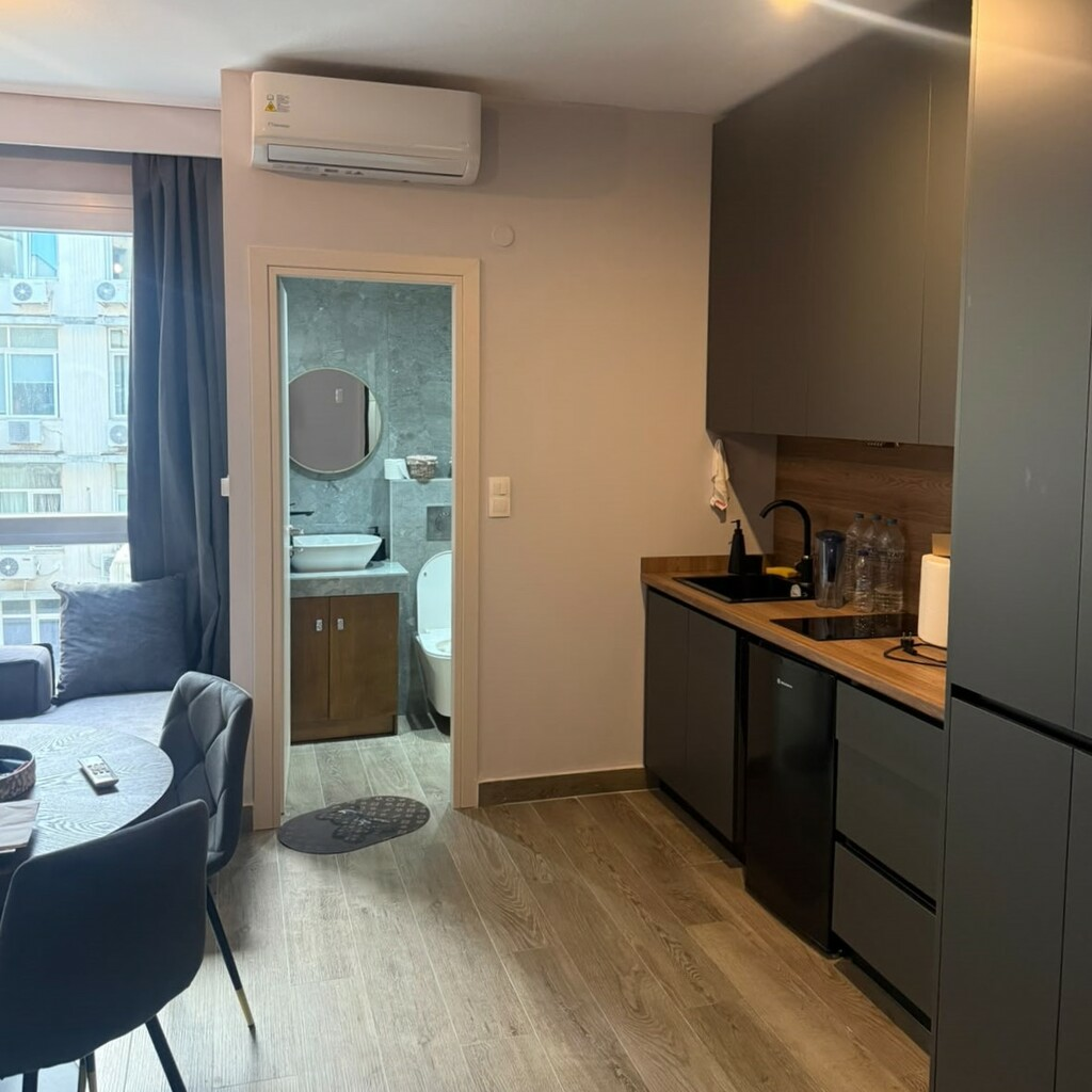 qfcoev2j12b-6fa8be Commercial Property 38 M2 In Center Of Thessaloniki, Greece