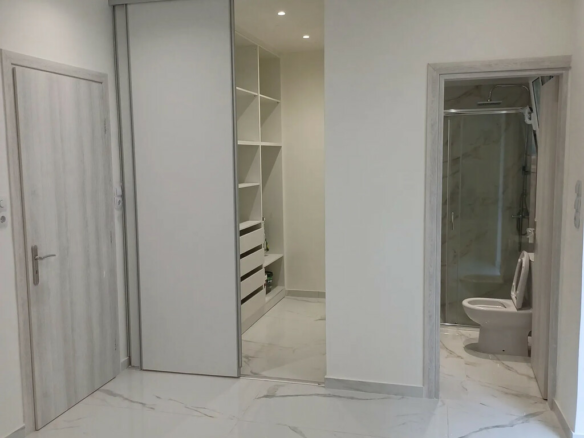 Flat 119 M2 In Alimos, Greece