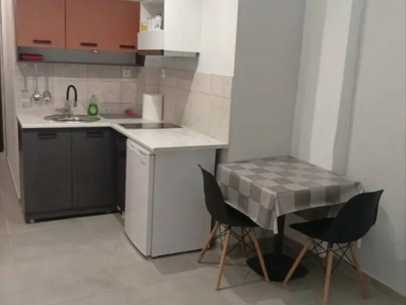 2-bedroom Flat In Center Of Thessaloniki, Greece (60 M²)