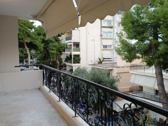 Flat 119 M2 In Alimos, Greece