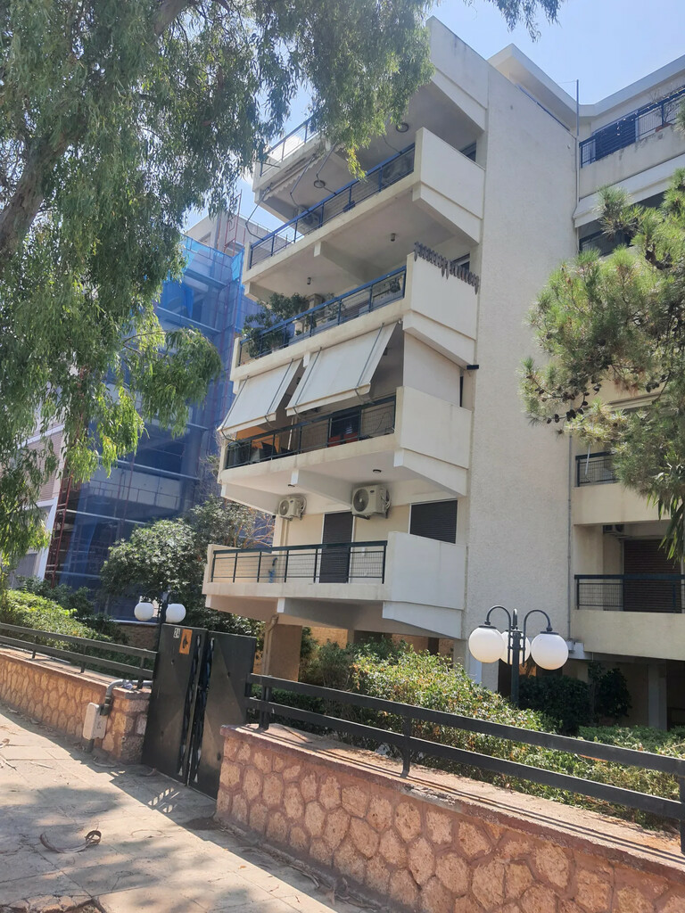 Flat 98 M2 In Glyfada, Greece