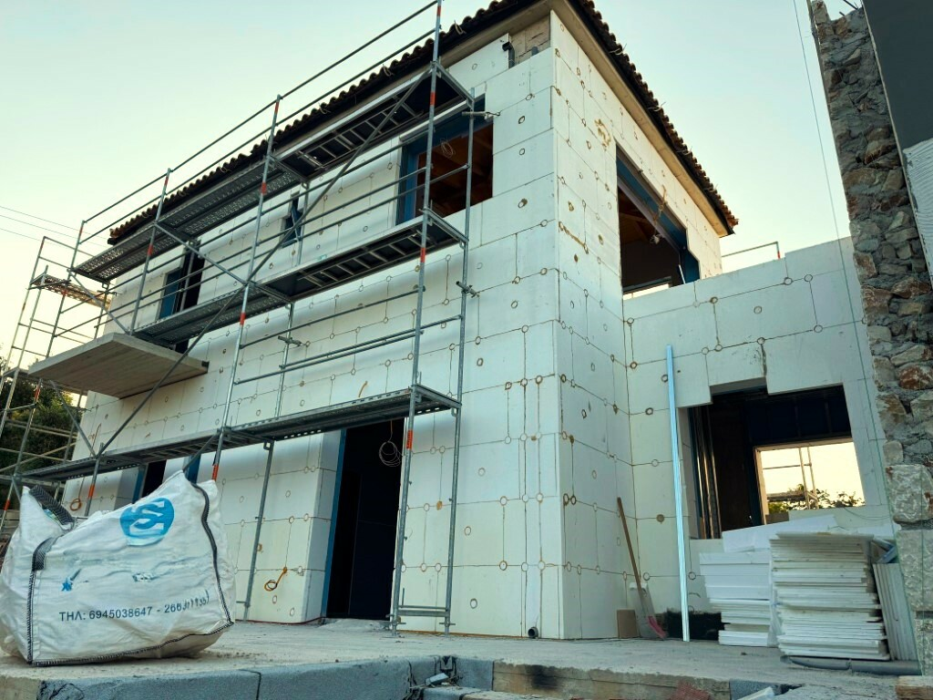 4-bedroom Villa In Corfu, Greece (360 M²)