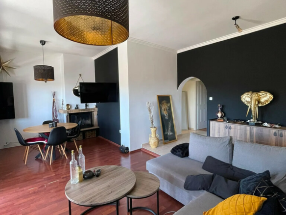 Maisonette In Artemida (loutsa), Greece (250 M²)