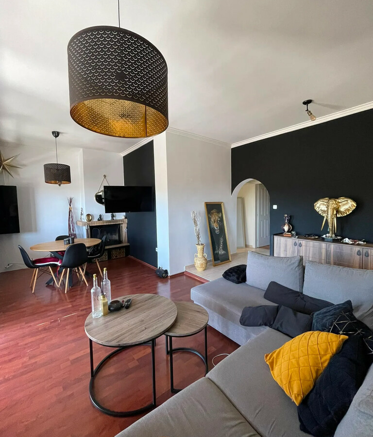 Maisonette In Artemida (loutsa), Greece (250 M²)