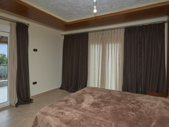 4-bedroom Maisonette In Thermi, Greece (209 M²)