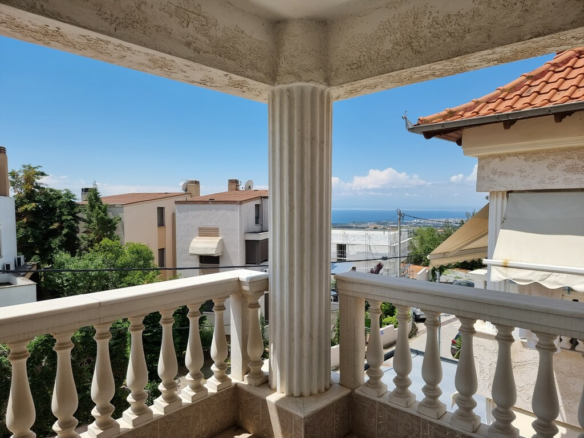 3-bedroom Maisonette In Panorama, Greece (271 M²)