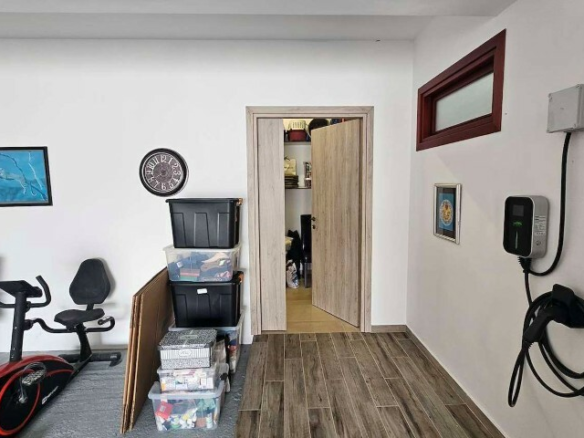 Villa 336 M2 In Vamos, Greece