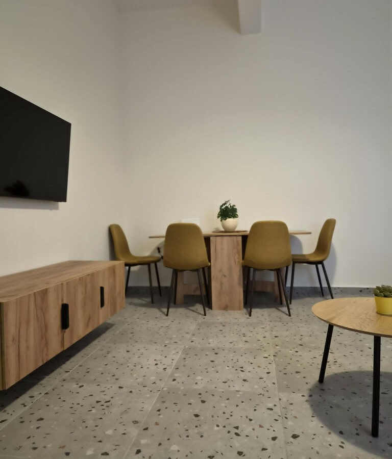 Flat 65 M2 In Kipseli, Greece
