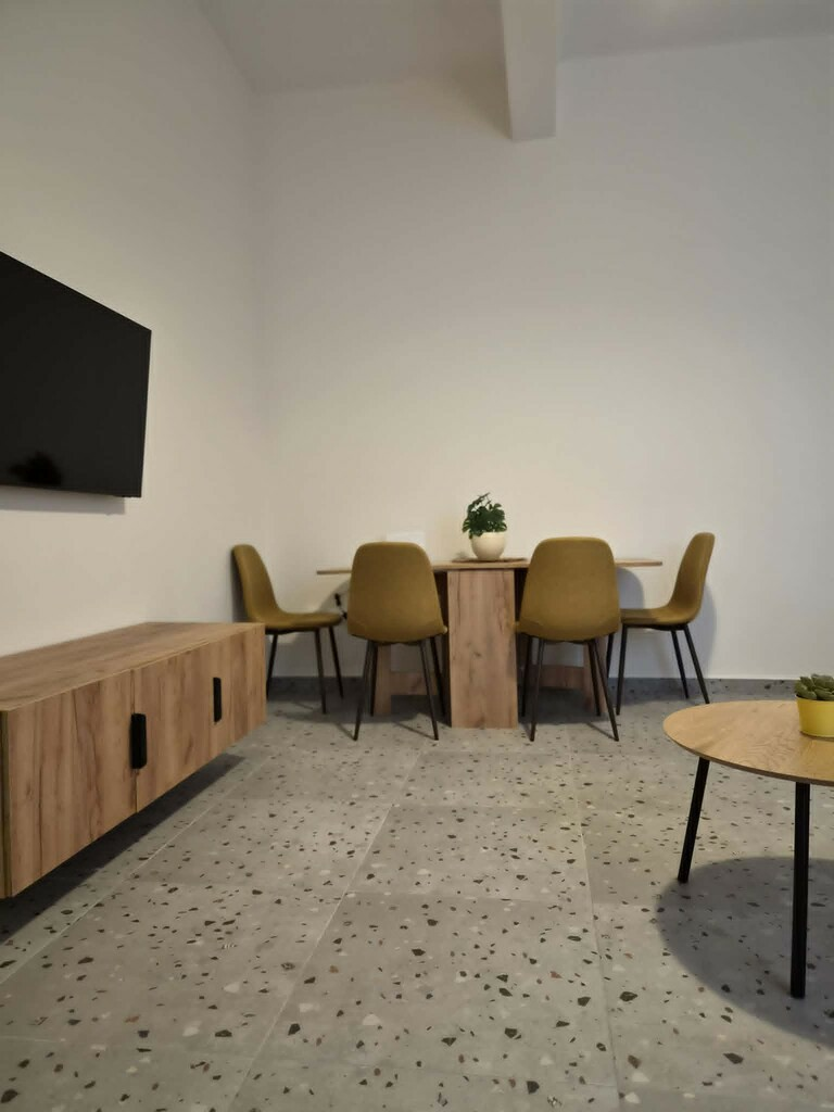taxahrn0v3p-d574e1 Flat 65 M2 In Kipseli, Greece