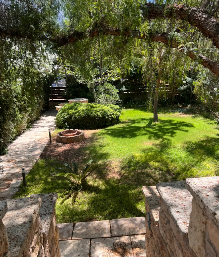 3-bedroom Villa In Loutraki-perachora, Greece (300 M²)
