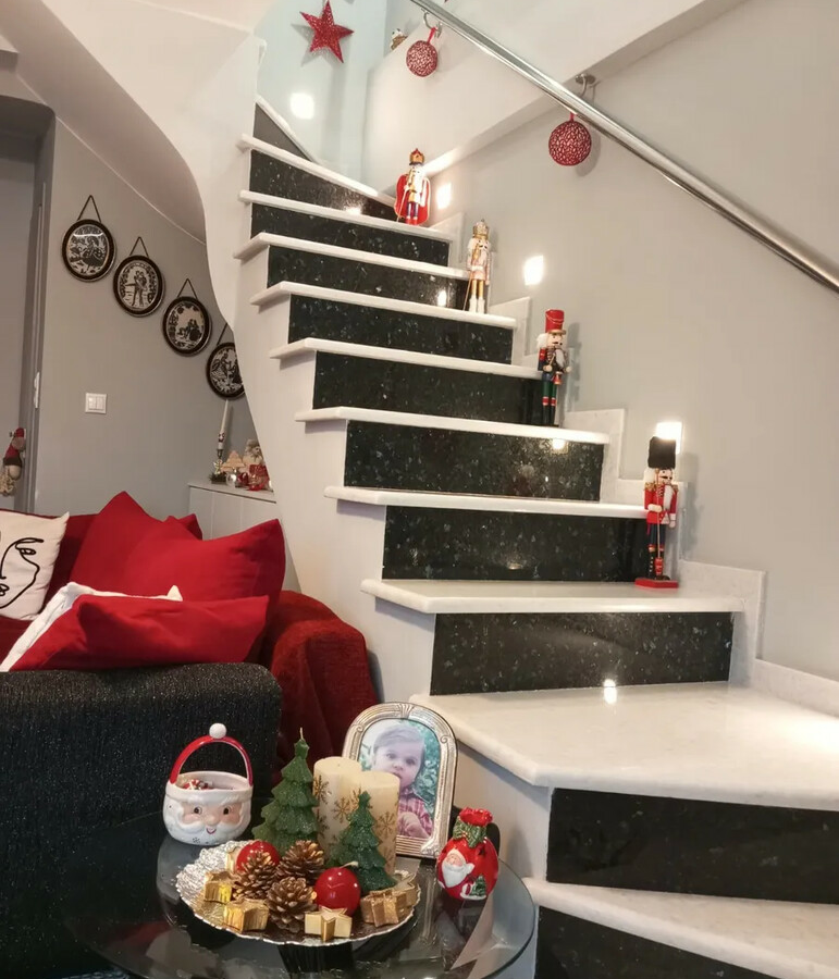 Maisonette 82 M2 In Saronikos, Greece