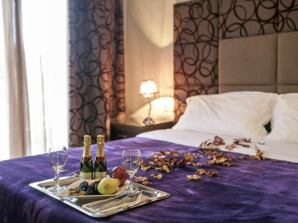 Hotel In Florina, Greece (4.500 M²)