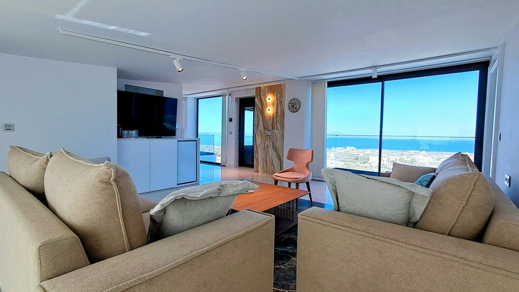 Villa 420 M2 In Akrotiri, Greece