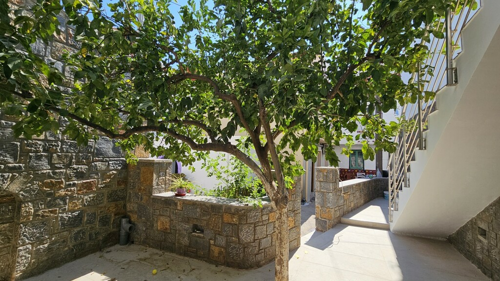 2-bedroom Flat In Mallia, Greece (70 M²)