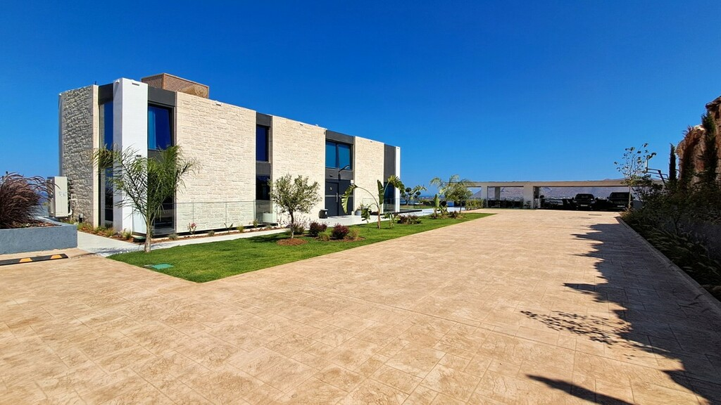 Villa 420 M2 In Akrotiri, Greece