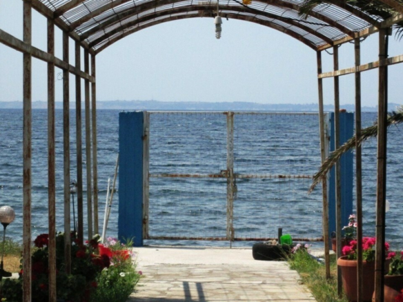 2-bedroom Detached House In Poligiros, Greece (60 M²)