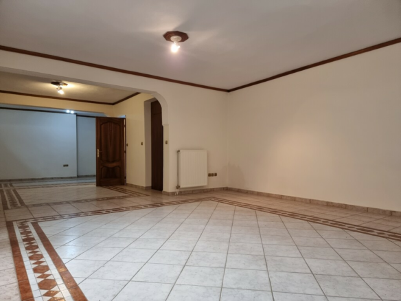 3-bedroom Maisonette In Panorama, Greece (271 M²)