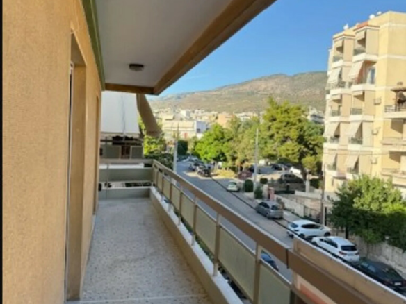 Flat 98 M2 In Alimos, Greece