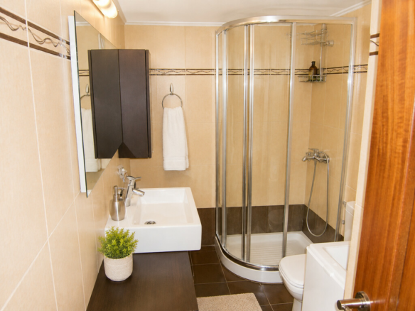Flat 71 M2 In Voula, Greece