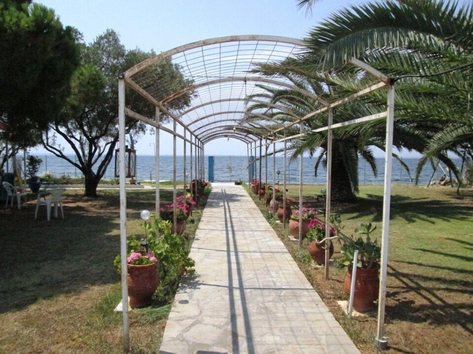 2-bedroom Detached House In Poligiros, Greece (60 M²)