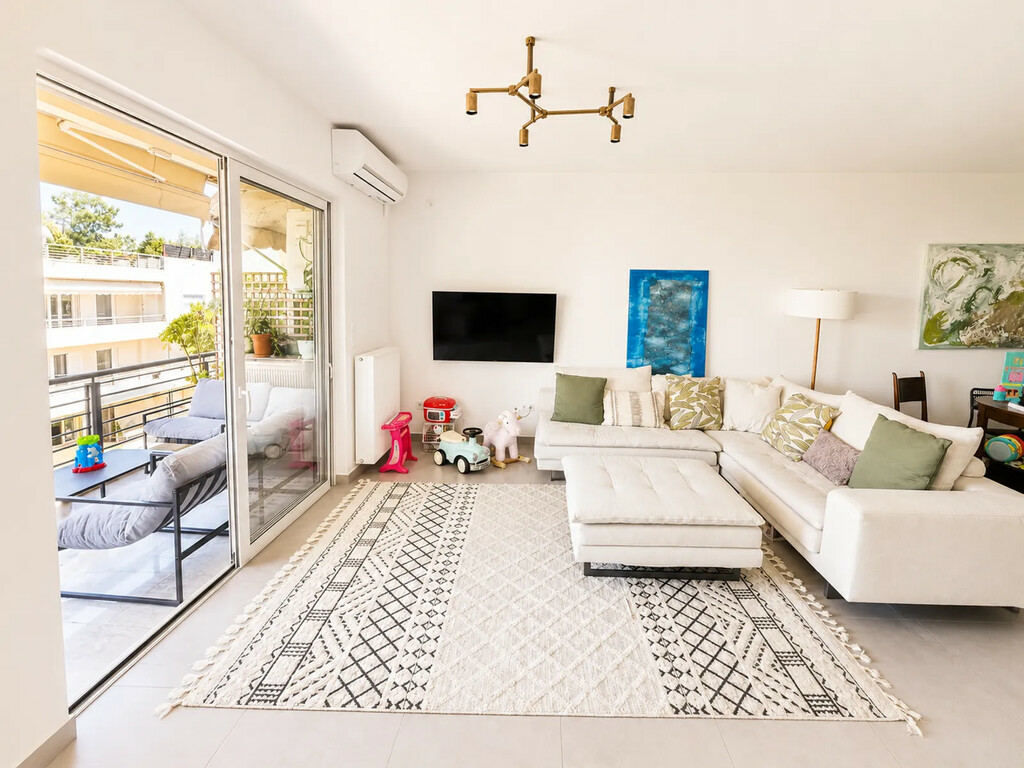 Flat 104 M2 In Vari – Varkiza, Greece