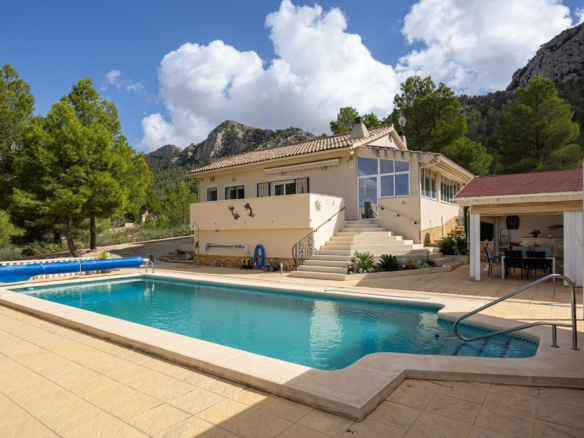 4-bedroom Detached Villa In La Zarza, Spain (134 M²)