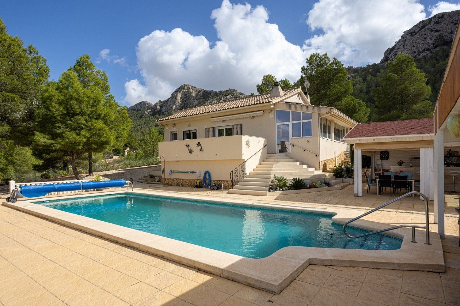 w_herverkoop-vrijstaande-villa-la-zarza_1140406_xl-4cfb47 4-bedroom Detached Villa In La Zarza, Spain (134 M²)