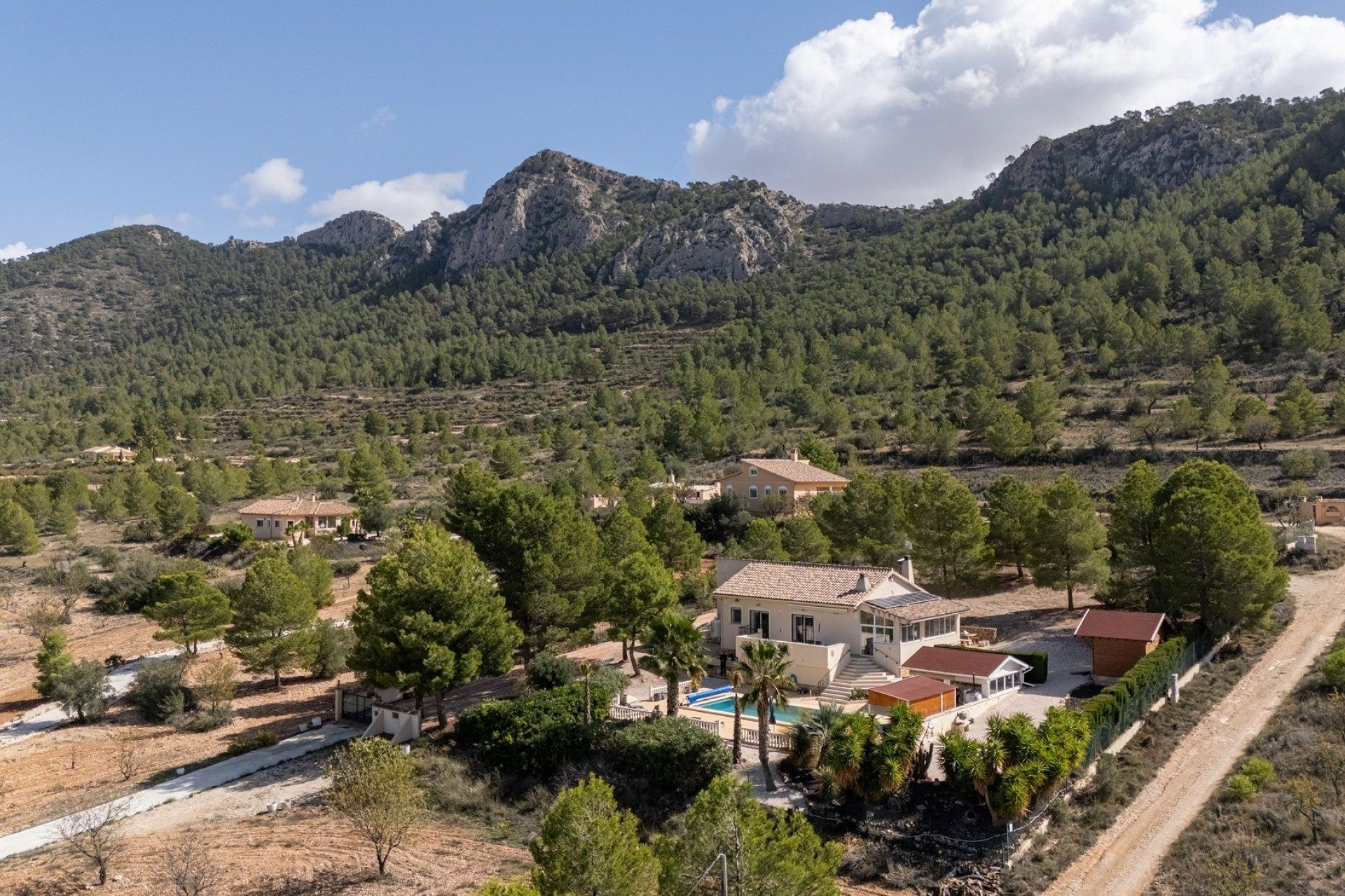 w_herverkoop-vrijstaande-villa-la-zarza_1140415_xl-503555 4-bedroom Detached Villa In La Zarza, Spain (134 M²)