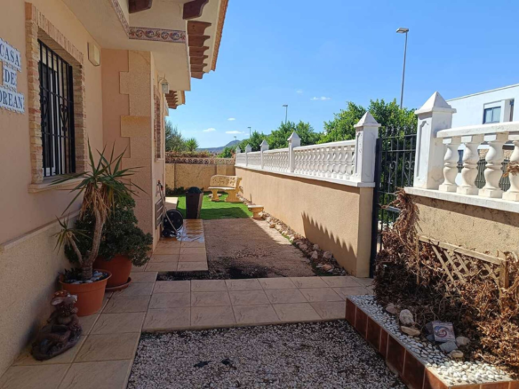 3-bedroom Detached Villa In Fortuna, Spain (113 M²)