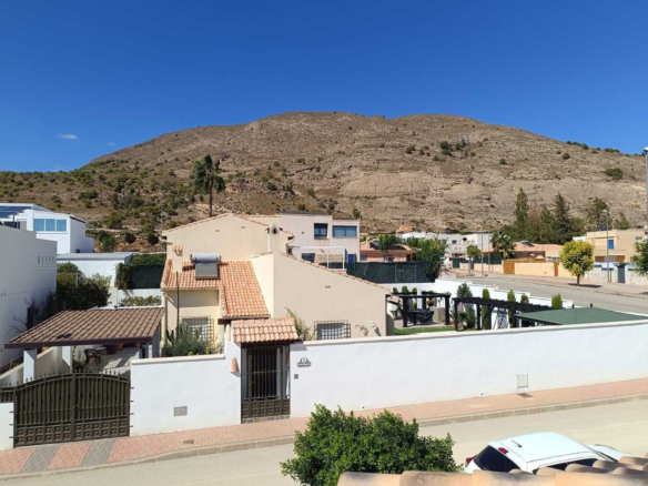 3-bedroom Detached Villa In Fortuna, Spain (113 M²)
