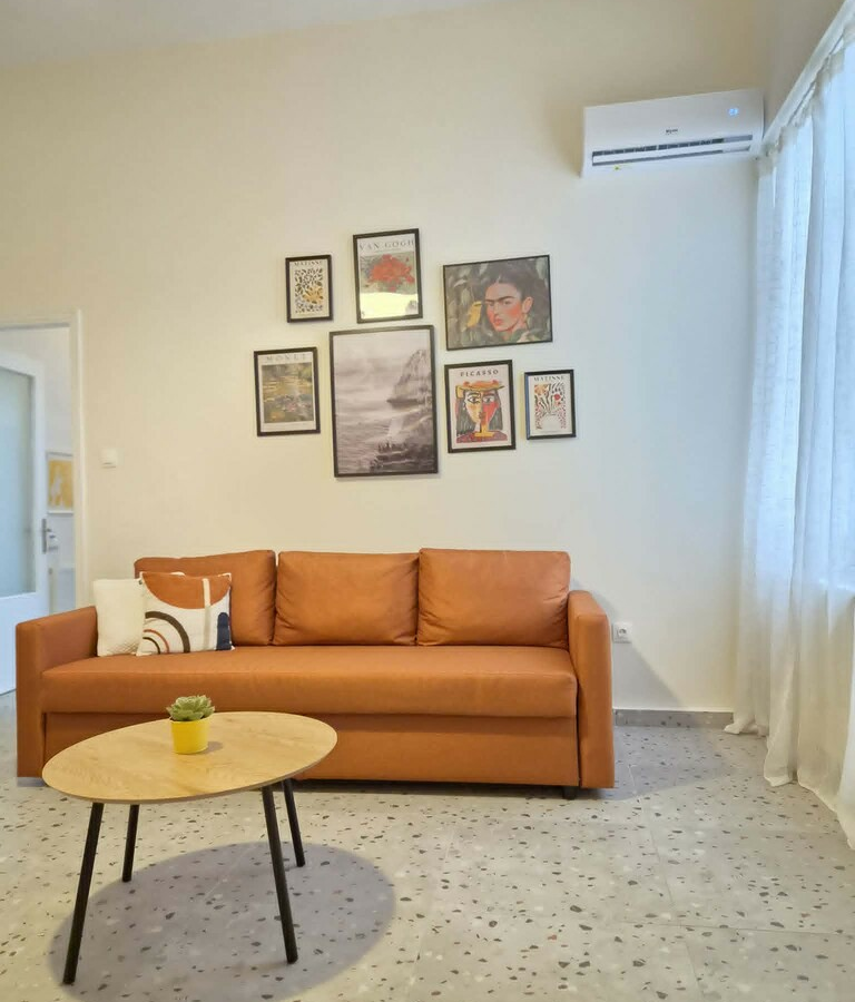 Flat 65 M2 In Kipseli, Greece