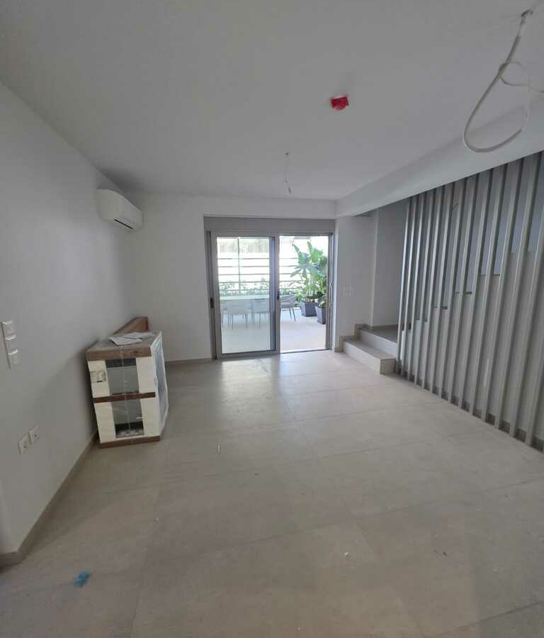 Maisonette 77 M2 In Voula, Greece