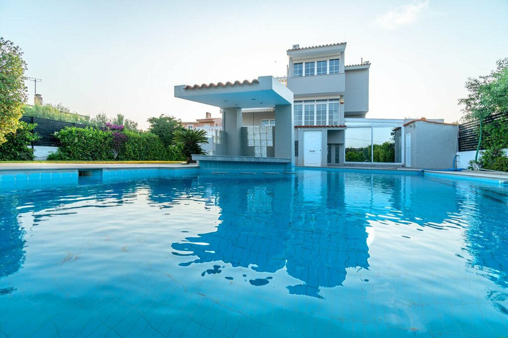 Villa 310 M2 In Kalivia Thorikou, Greece