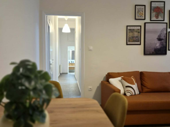 Flat 65 M2 In Kipseli, Greece