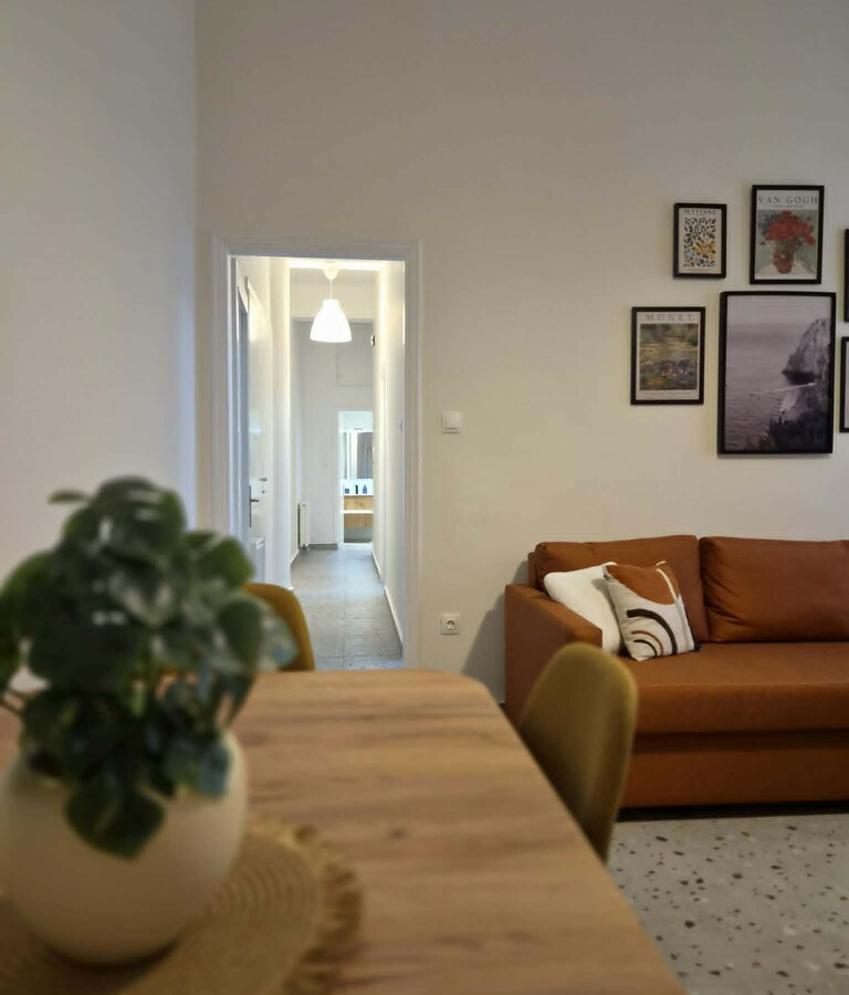 Flat 65 M2 In Kipseli, Greece