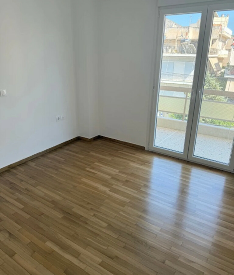 Flat 98 M2 In Alimos, Greece