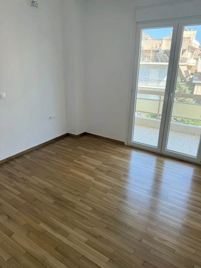 Flat 98 M2 In Alimos, Greece